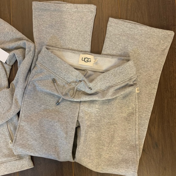 SOLD - UGG Pajama set - Picture 6 of 8